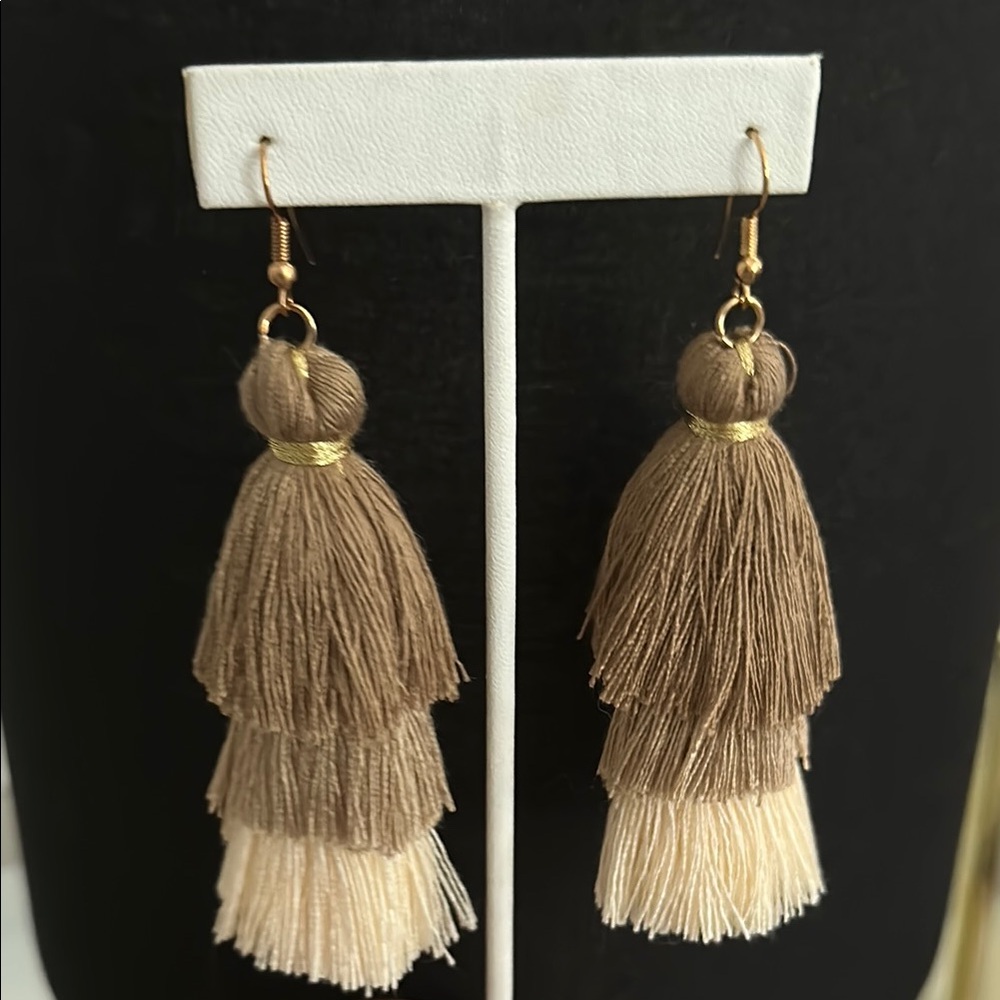 Elegant Tiered Tassel Earrings - Tan and Champagne Cream with Gold Hooks 🪝